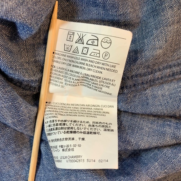 Old Navy Mens Chambray Button Down Shirt Large Slim Fit Long Sleeve Blue Casual - Picture 6 of 12